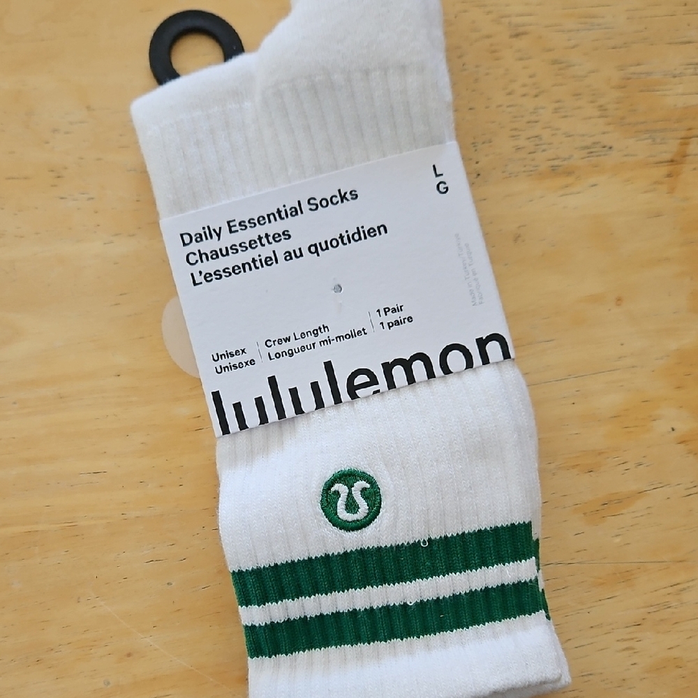 LULEKEMON CREW LENGTH SOCKS - Picture 8 of 10